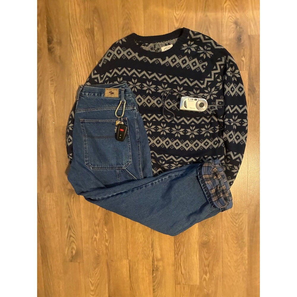 St Johns Bay Mens Large Navy Blue Fair Isle Knit Crewneck Sweater Snowflake